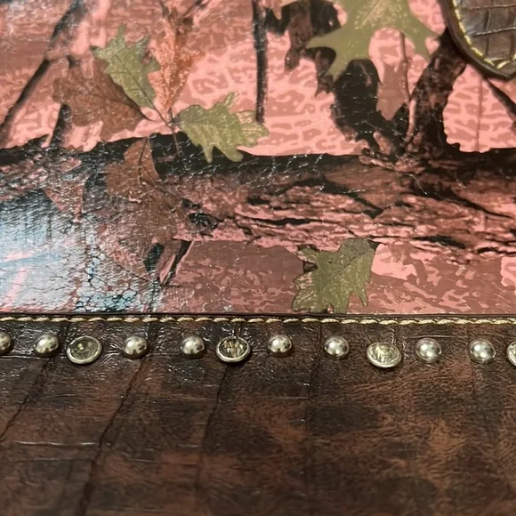 Montana West Western Buckle Collection pink camo/woodland (flawed) see pic - Picture 5 of 11